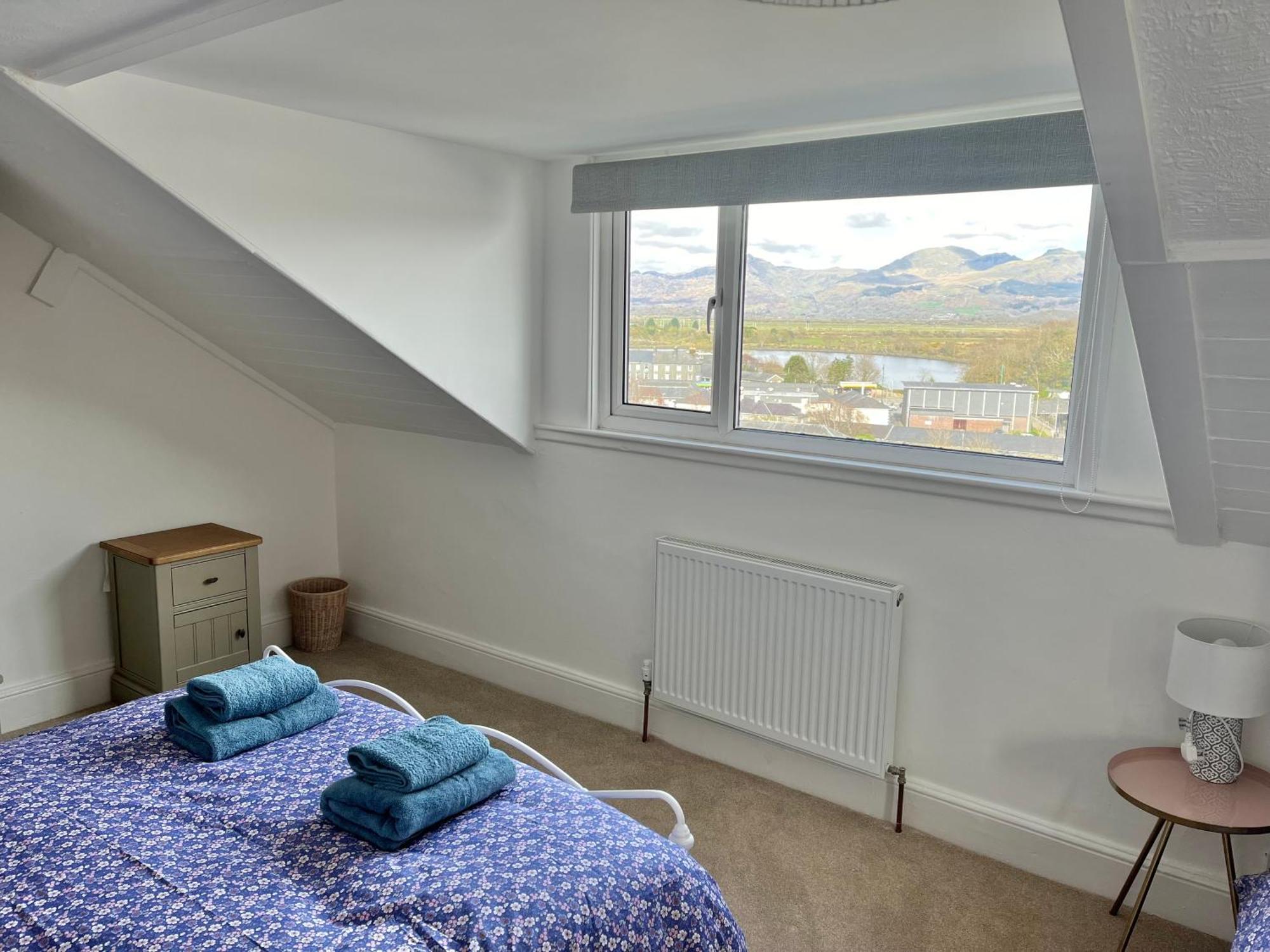 Harbour & Mountain Views, Porthmadog House, Sleeps 9, 4 Bedrooms, Two And Half Bathrooms Екстериор снимка