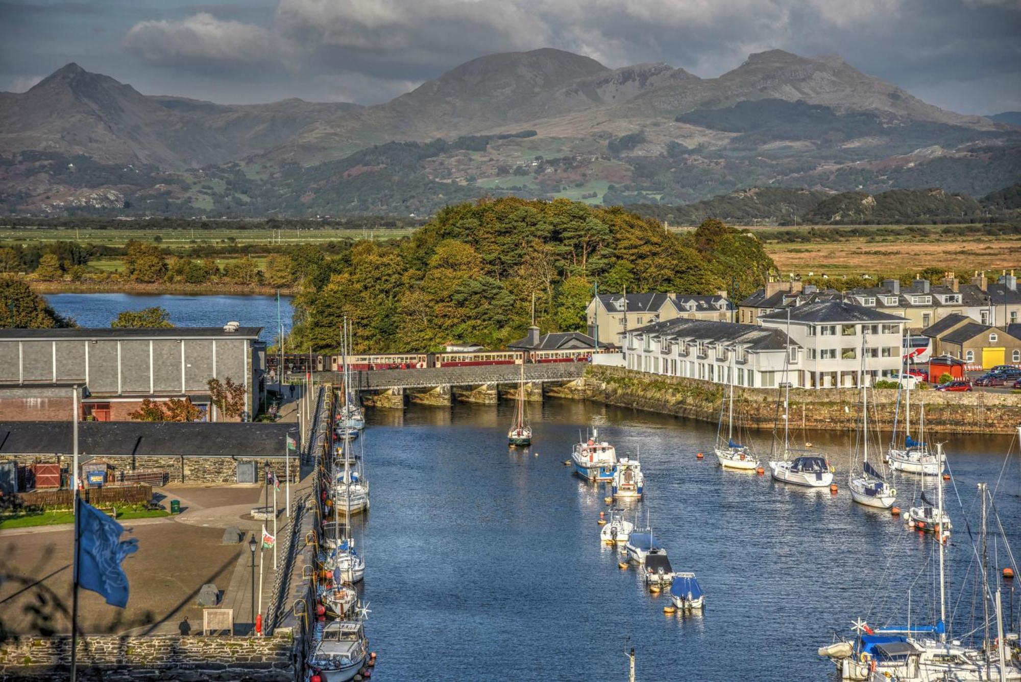Harbour & Mountain Views, Porthmadog House, Sleeps 9, 4 Bedrooms, Two And Half Bathrooms Екстериор снимка