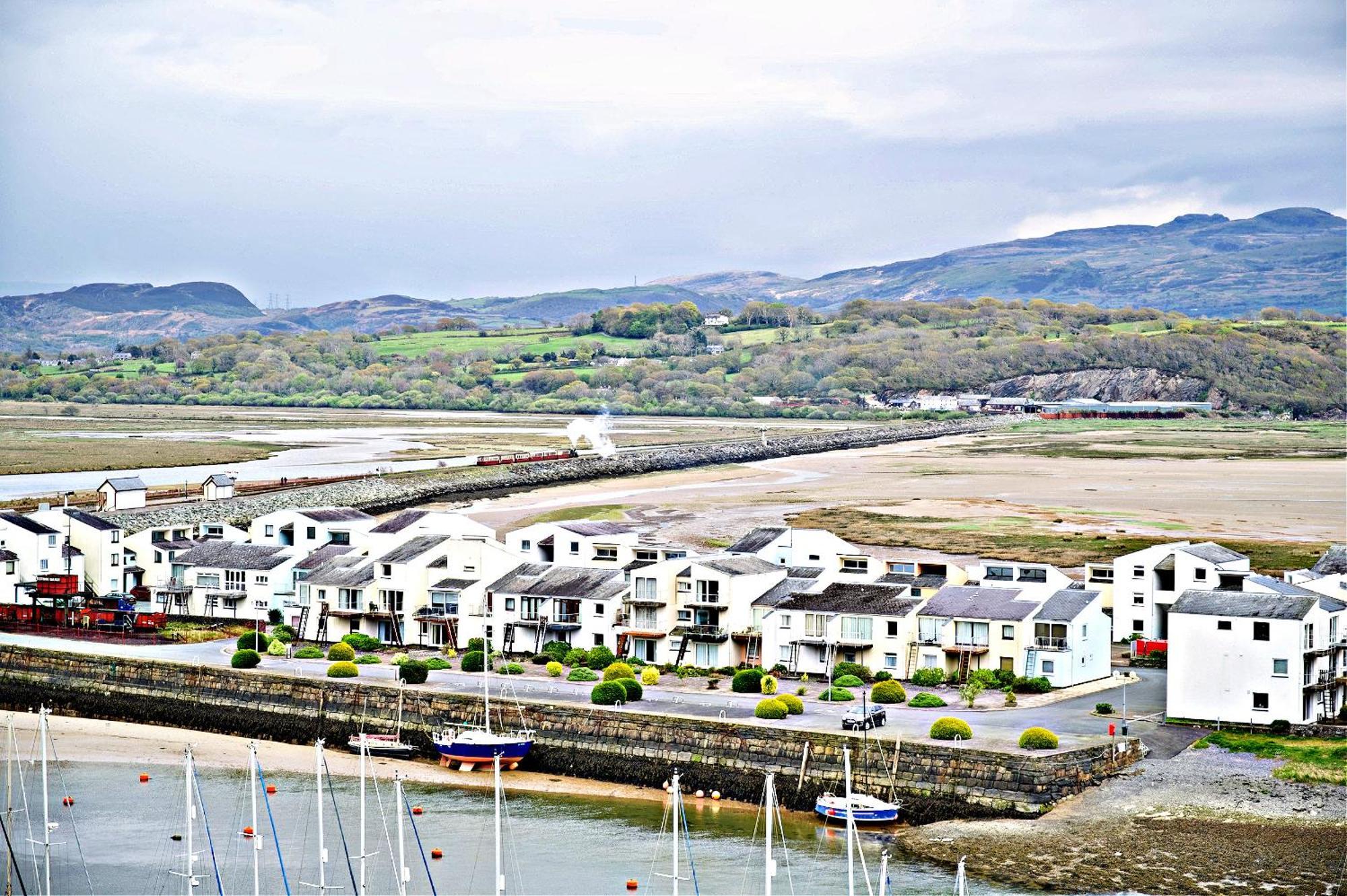 Harbour & Mountain Views, Porthmadog House, Sleeps 9, 4 Bedrooms, Two And Half Bathrooms Екстериор снимка